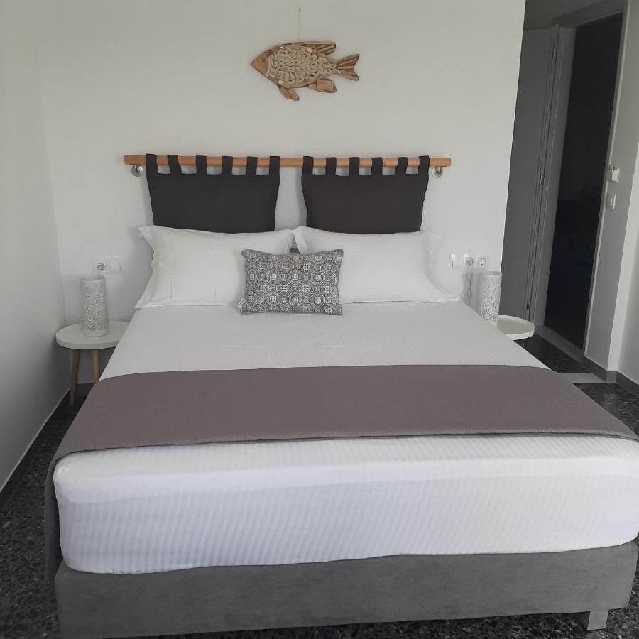 Flora Rooms & Apartments Naoussa Esterno foto