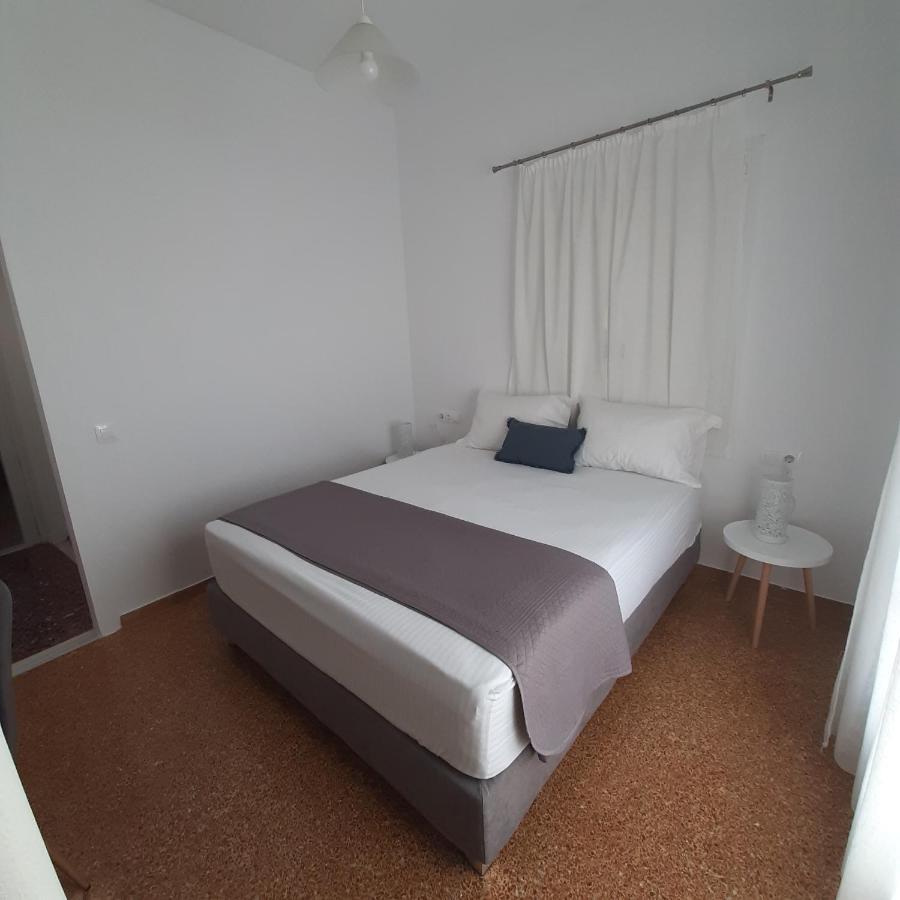 Flora Rooms & Apartments Naoussa Esterno foto