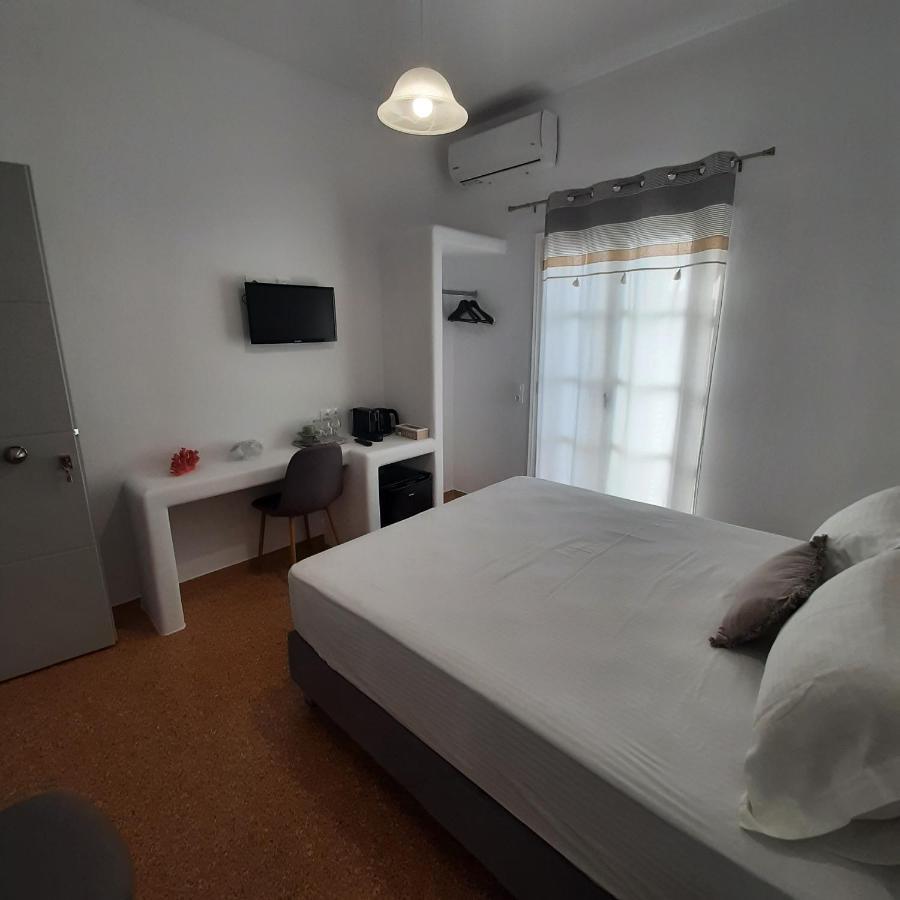 Flora Rooms & Apartments Naoussa Esterno foto