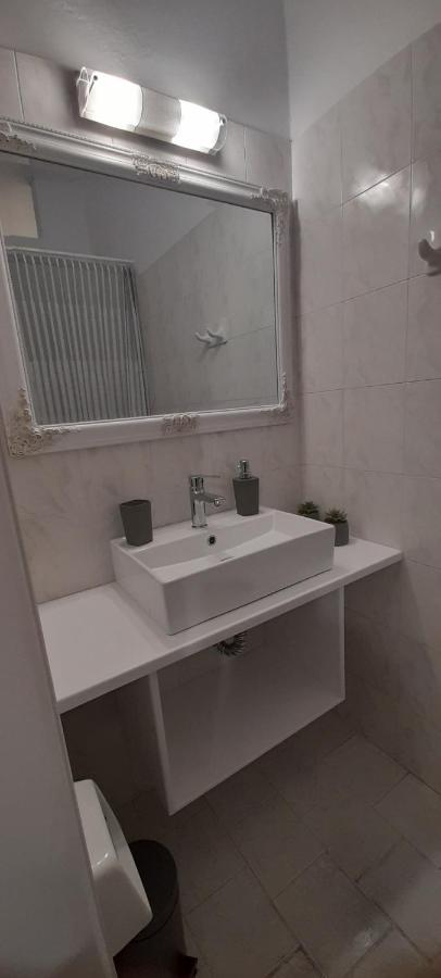 Flora Rooms & Apartments Naoussa Esterno foto